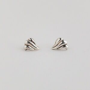 Dainty Sea Shell / Angel Wing Stud Earrings Vintage Silver Tone Jewelry